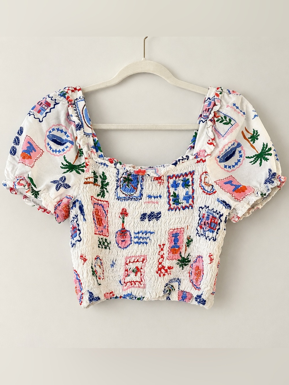 Monteau Los Angeles Print Cropped Top in White